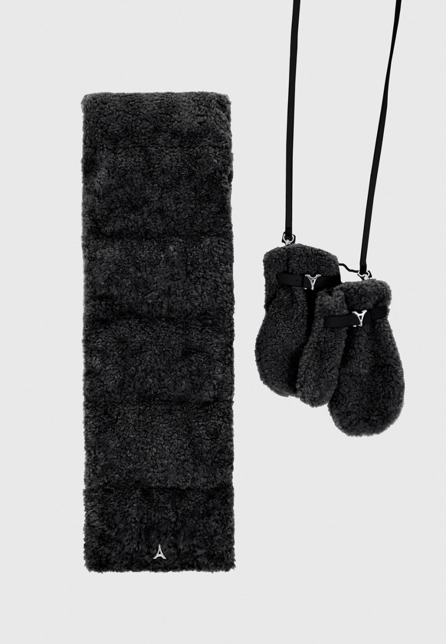 Maniere De Voir Eiffel Plush Mittens And Vegan Leather And Plush Puffer Scarf Set - Bl | Gloves